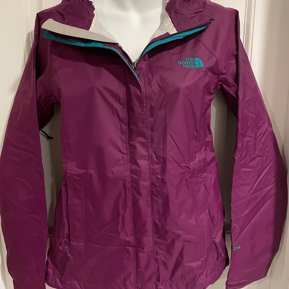 Women’s North Face jacket Hyvent 2.5L XS
